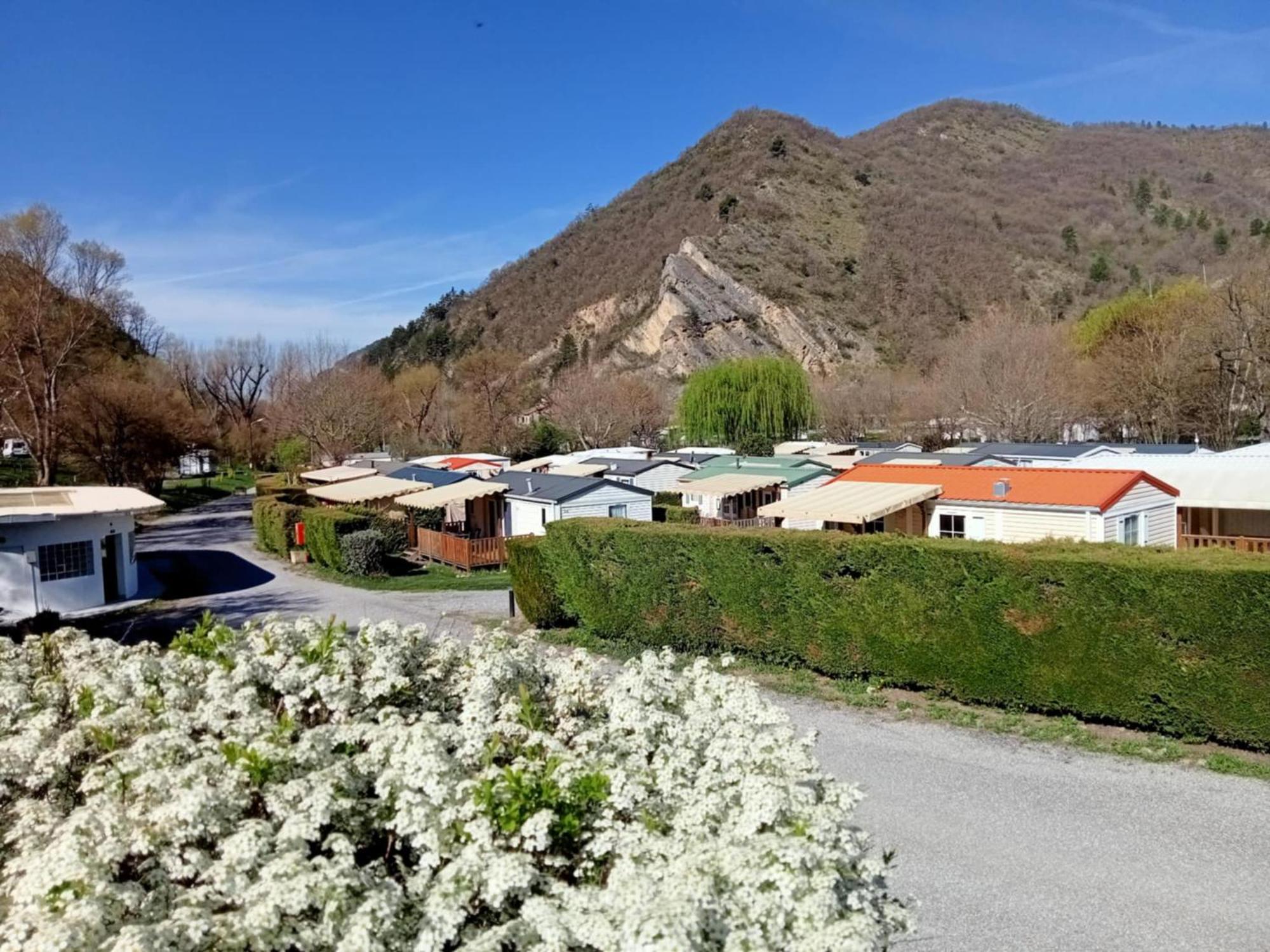 Camping Du Bourg Digne-les-Bains Exterior photo